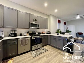 1725 N Honore St in Chicago, IL - Building Photo - Building Photo