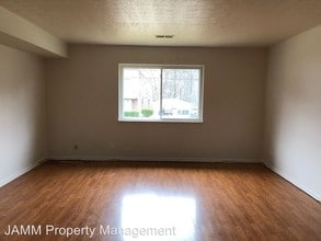 1803 Cromwell Dr in Akron, OH - Building Photo - Building Photo