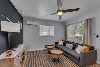 2007 NE 3rd Ave in Wilton Manors, FL - Building Photo - Building Photo