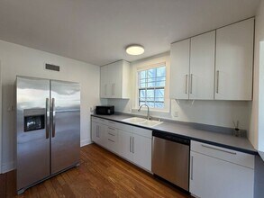 618 Brookland Park Dr in Iowa City, IA - Building Photo - Building Photo