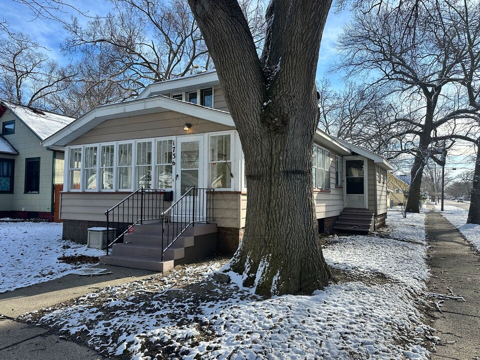 1736 Elwood St in Muskegon, MI - Building Photo