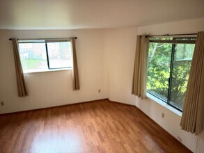 4196 Winns Hollow Ln in Clinton, WA - Building Photo - Building Photo