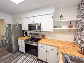 1038 SW 6th Dr in Gainesville, FL - Building Photo - Building Photo