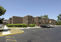 Oakview Apartments in Millville, NJ - Foto de edificio - Building Photo