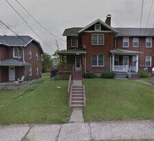 832 Vankirk St in Clairton, PA - Building Photo