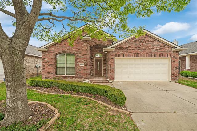 10869 Hawks Landing Rd in Haslet, TX - Building Photo