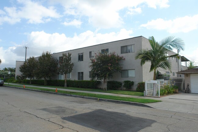 500 Anderson Way in San Gabriel, CA - Foto de edificio - Building Photo