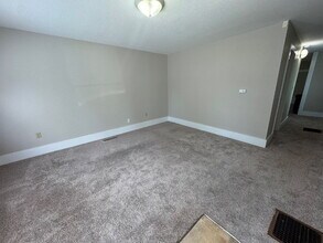 201 Eastman Ave in Springfield, IL - Building Photo - Building Photo