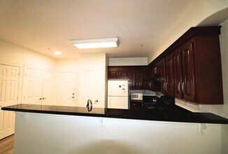 6611 W Sam Houston Pkwy S in Houston, TX - Building Photo - Building Photo