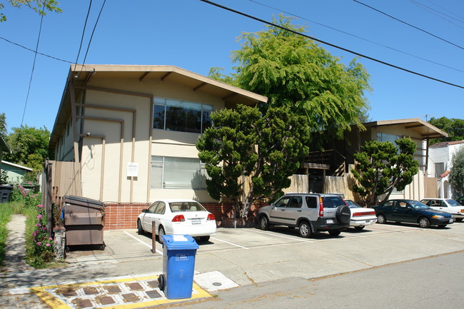 1621 Blake St in Berkeley, CA - Building Photo - Building Photo