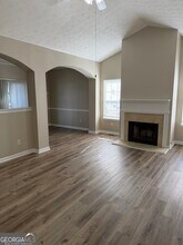 2500 Lake Royale Dr in Riverdale, GA - Building Photo - Building Photo