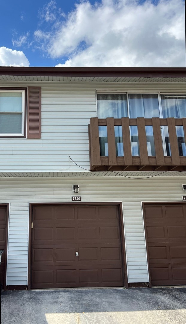 property at 7749 W Harbor Ct