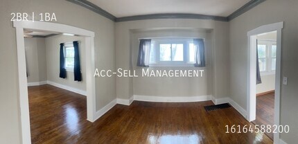 235 Page St NE in Grand Rapids, MI - Building Photo - Building Photo