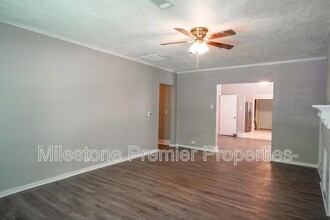 1014 W Walker St in Denison, TX - Building Photo - Building Photo