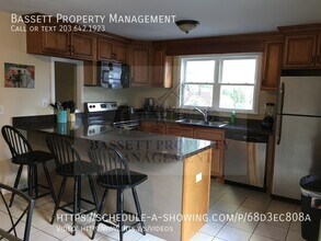 16 Postman Hwy in North Haven, CT - Building Photo - Building Photo