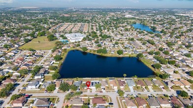 1305 Flexford St in Brandon, FL - Foto de edificio - Building Photo