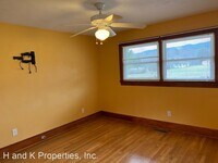 3046 Turnpike Rd photo'