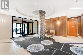 310 Centrum Blvd in Ottawa, ON - Building Photo - Building Photo