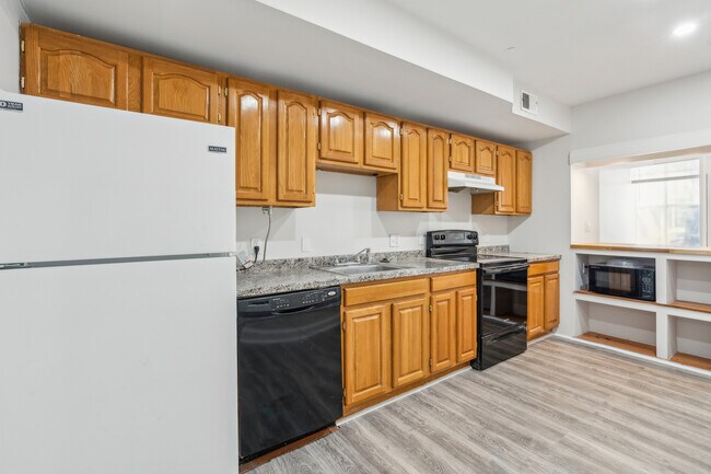 822 W Lombard St, Unit 100 in Baltimore, MD - Foto de edificio - Building Photo