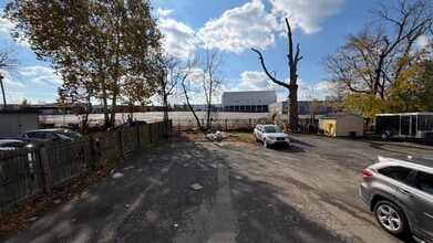 202 S Stiles St, Unit 2L in Linden, NJ - Foto de edificio - Building Photo