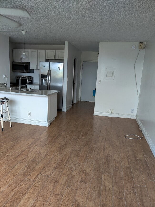 property at 2501 Riverside Dr