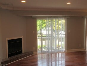 133 Woods Edge Dr in Roxbury Township, NJ - Building Photo - Building Photo