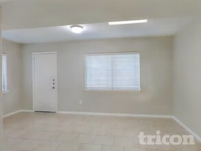 5515 Fallengate Dr in Spring, TX - Building Photo - Building Photo