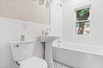1527 NE Madison St in Minneapolis, MN - Building Photo - Building Photo