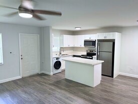 4160 21st St in Lauderdale Lakes, FL - Building Photo