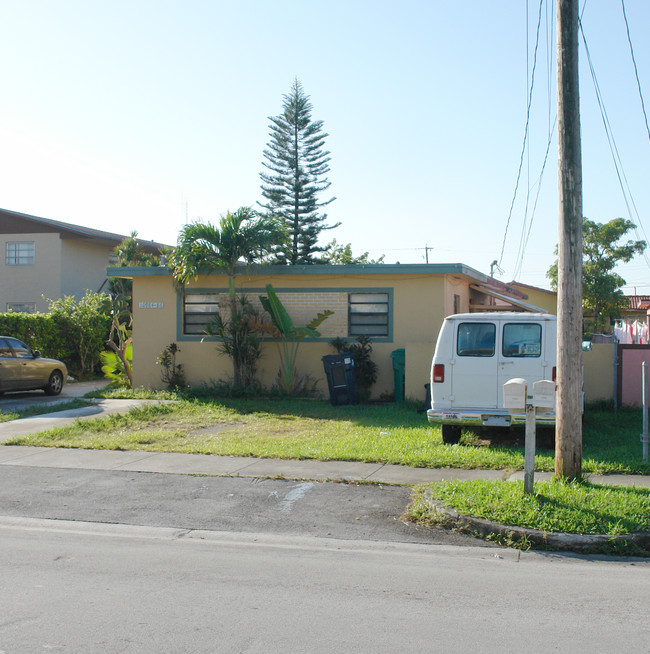 10984 SW 2nd St in Miami, FL - Building Photo - Building Photo