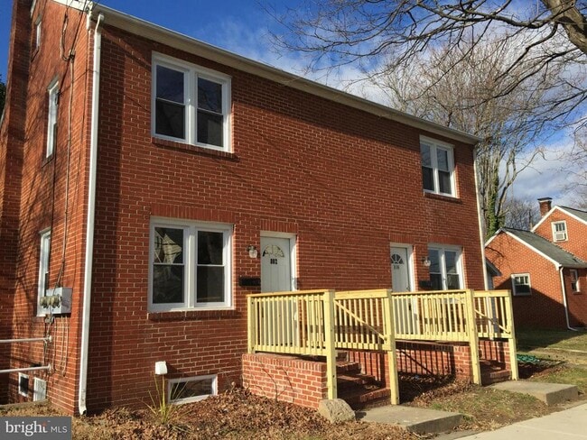 property at 804 Littlepage St