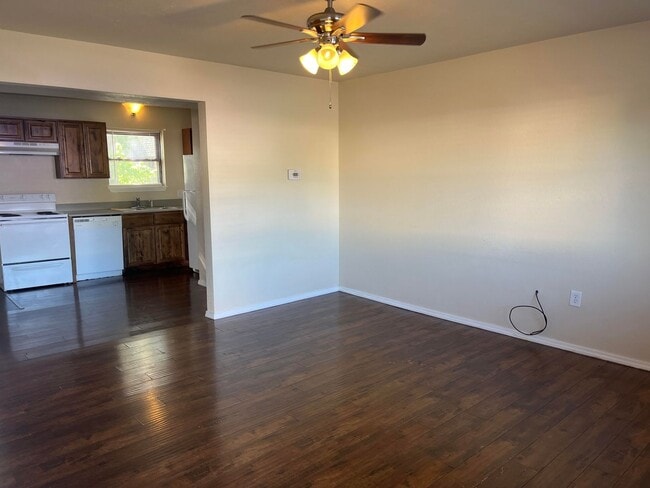 104-116 N Cumberland Ave in Russellville, AR - Building Photo - Building Photo