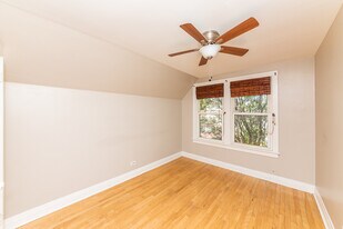 4153 N Whipple St, Unit 2 in Chicago, IL - Building Photo