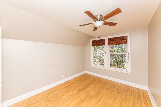 4153 N Whipple St, Unit 2
