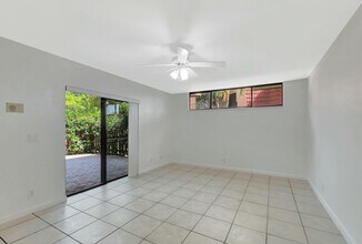 8261 Severn Dr in Boca Raton, FL - Building Photo - Building Photo