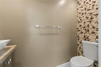 102 Dixon St in Providence, RI - Building Photo - Building Photo