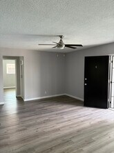 20912 Amie Ave-Unit -101 in Torrance, CA - Foto de edificio - Building Photo