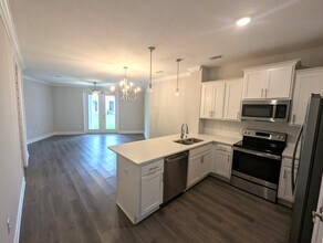 7151 Majestic Blvd in Navarre, FL - Building Photo - Building Photo
