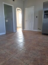 35 Gloucester St, Unit Unit 2 in Providence, RI - Building Photo - Building Photo