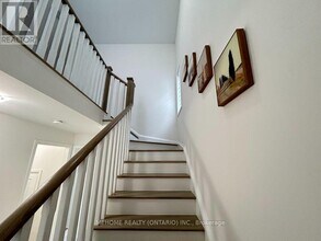 90 Fallharvest Wy in Whitchurch-Stouffville, ON - Building Photo - Building Photo
