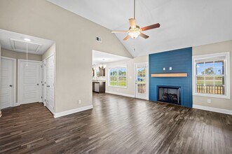 355 Dugger Dr in Clarksville, TN - Foto de edificio - Building Photo