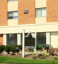 Clifton Plaza Apartments in Cleveland, OH - Building Photo - Building Photo