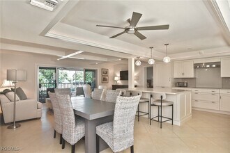 1200 Gulf Shore Blvd N in Naples, FL - Building Photo - Building Photo