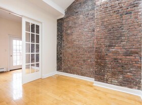 Avenue B, Unit 03E in New York, NY - Building Photo