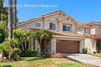 2307 Terraza Ribera in Carlsbad, CA - Building Photo - Building Photo