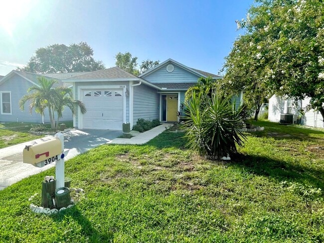 3904 39th Ave W in Bradenton, FL - Building Photo - Building Photo