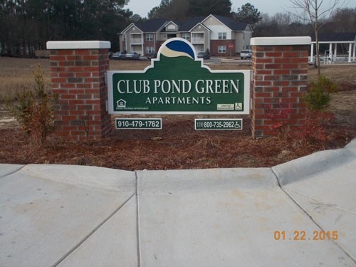 Club Pond I & II in Raeford, NC - Building Photo