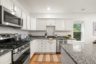 865 Lagrange St in Boston, MA - Building Photo - Building Photo