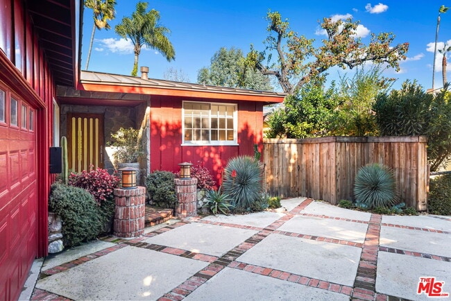 4247 Sespe Ave in Los Angeles, CA - Building Photo - Building Photo