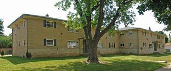 5420-5428 N 83rd St Apartments